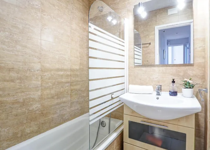 Golden Sands By Hello Homes 시체스